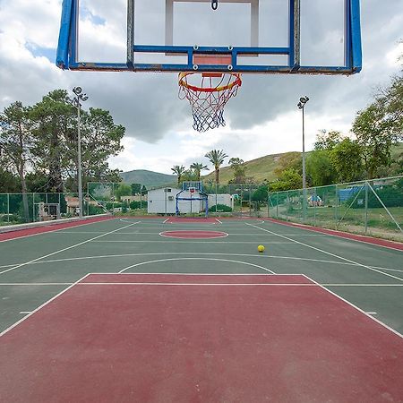Kibbutz Gesher Hospitalityヴィラ エクステリア 写真